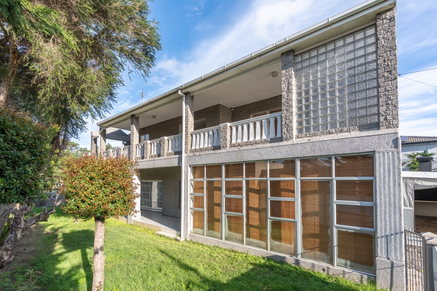 6 Bedroom Property for Sale in Pinelands Western Cape